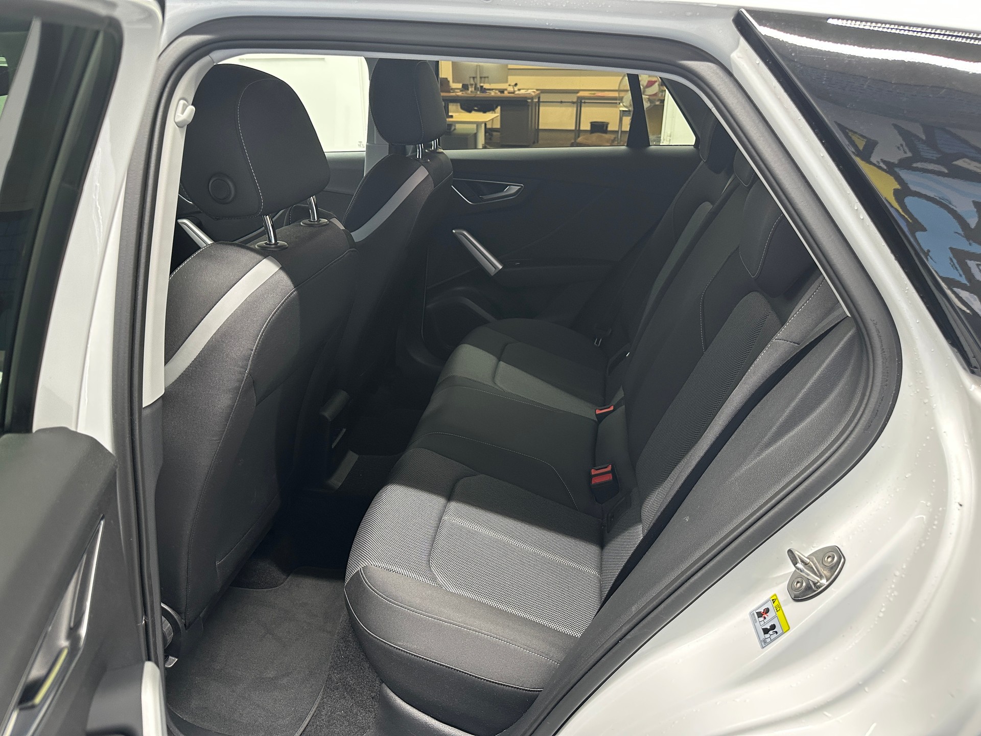 AUDI Q2 35 TFSI S line S-tronic-image-8