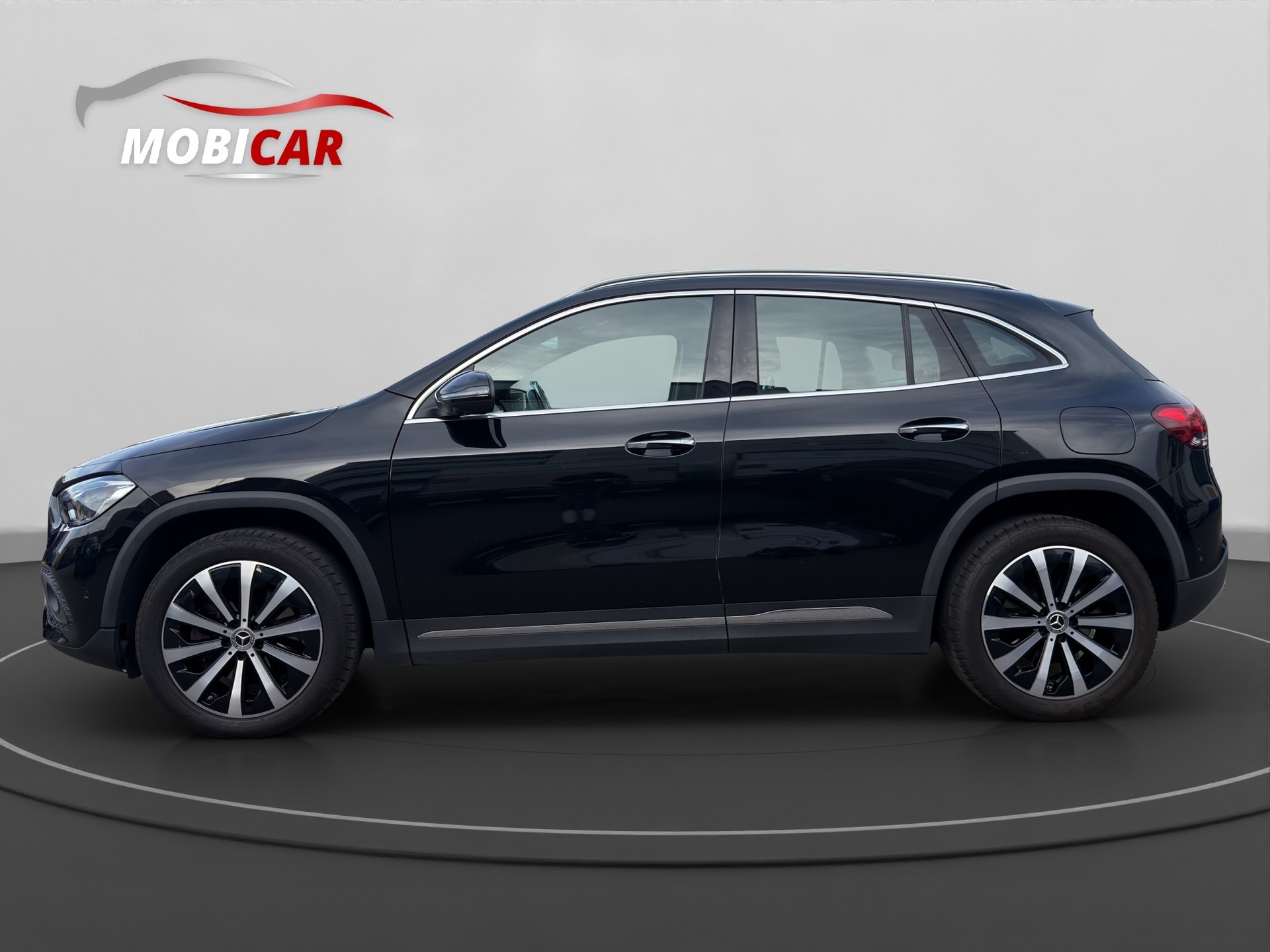 MERCEDES-BENZ GLA 250 4Matic Progressive 8G-DCT-image-1