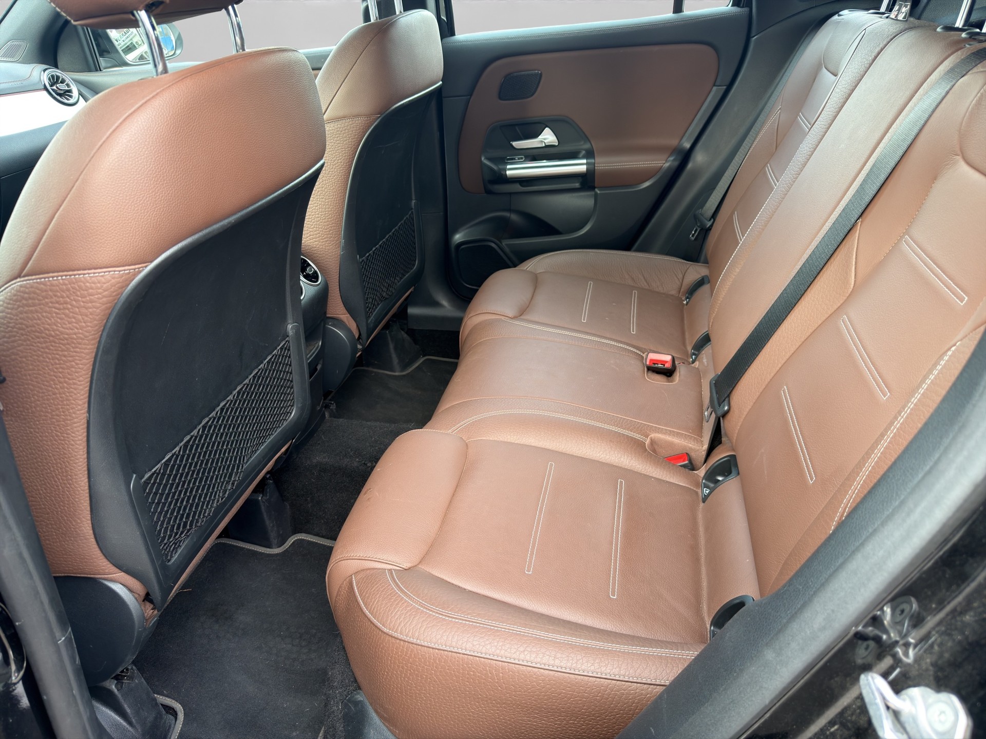 MERCEDES-BENZ GLA 250 4Matic Progressive 8G-DCT-image-13