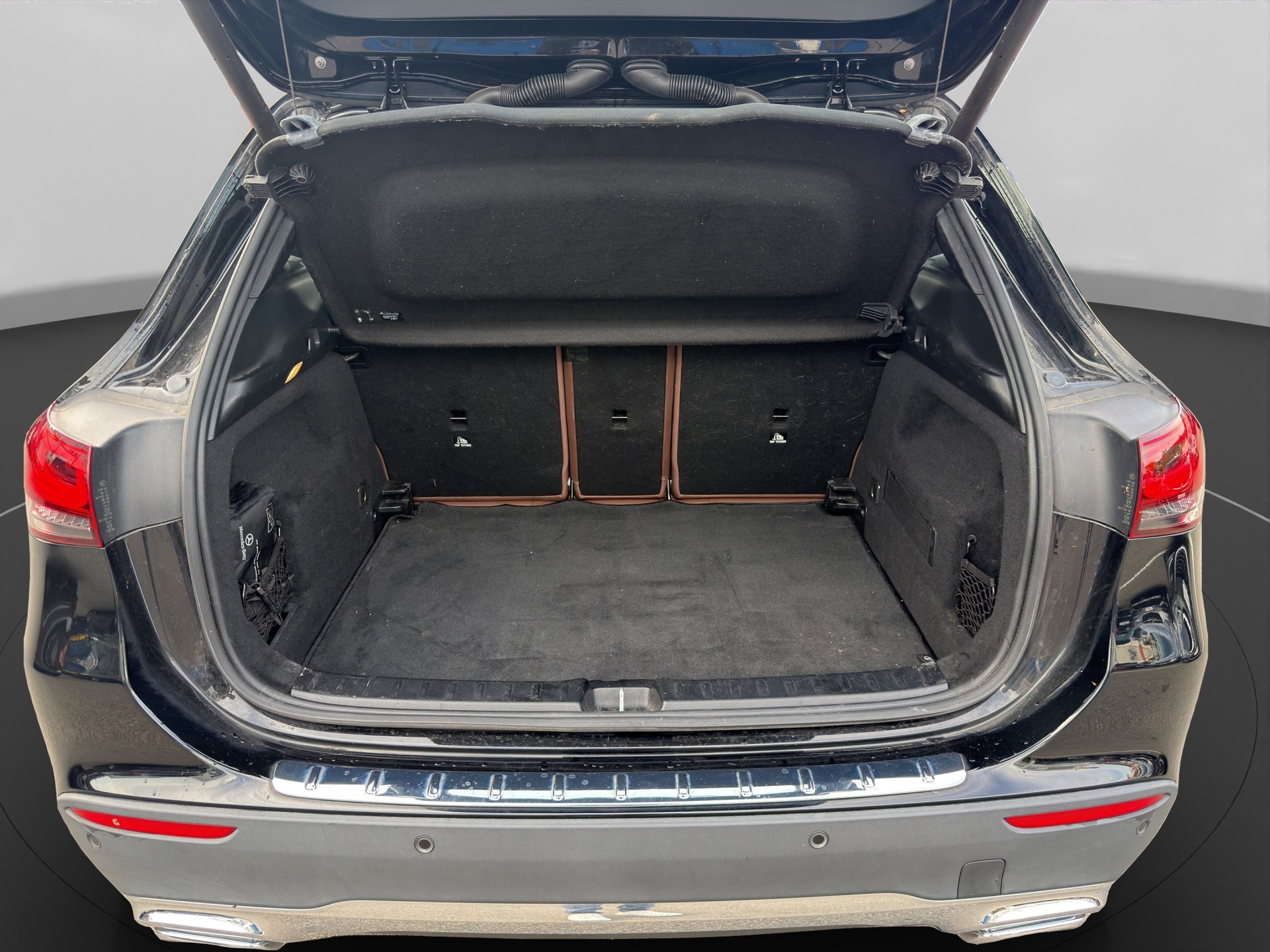MERCEDES-BENZ GLA 250 4Matic Progressive 8G-DCT-image-15