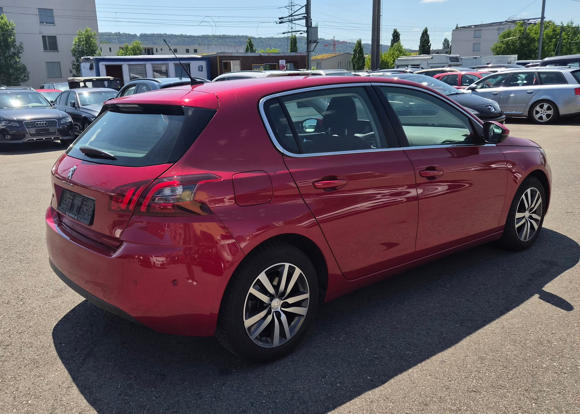 PEUGEOT 308 1.5 HDi STT Allure-image-5