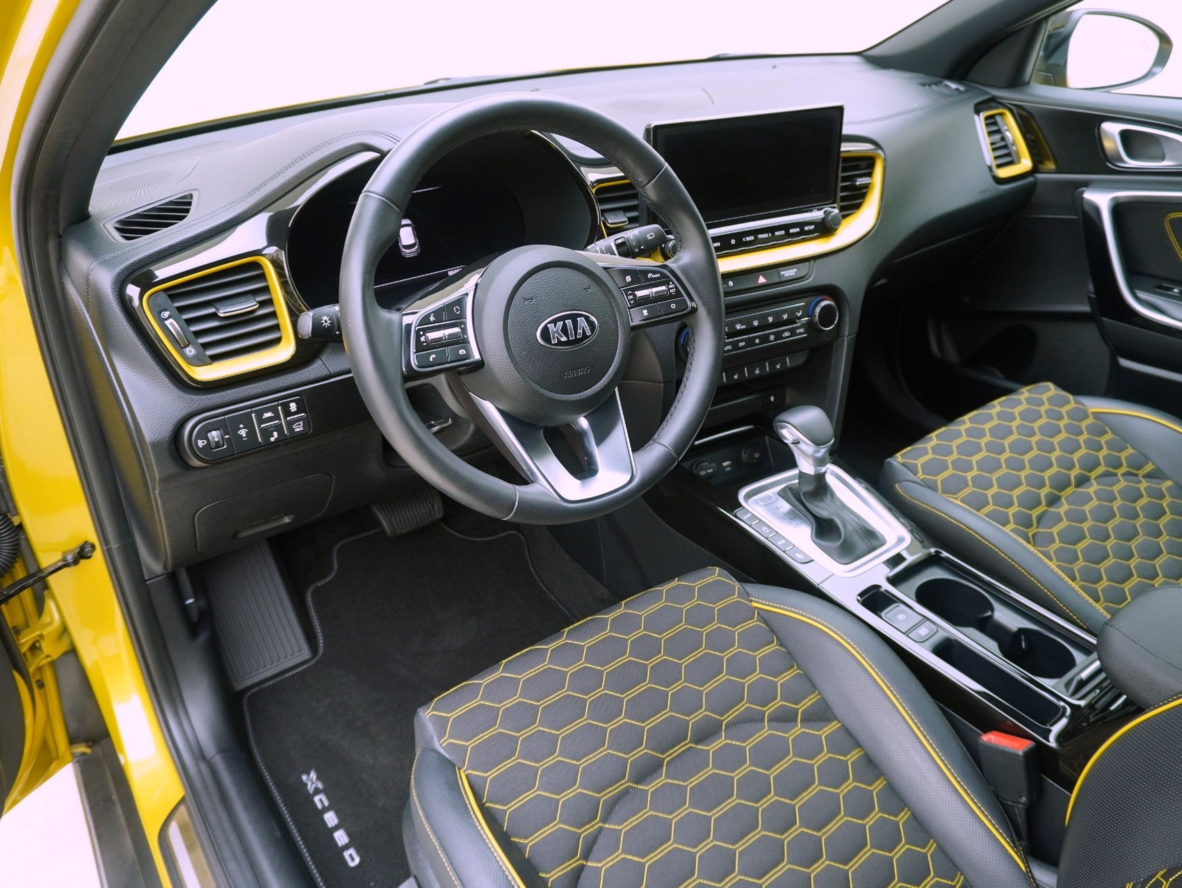 KIA Xceed 1.4 T-GDi Style-image-10
