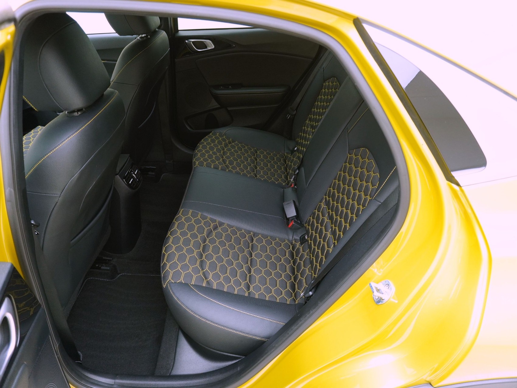 KIA Xceed 1.4 T-GDi Style-image-11