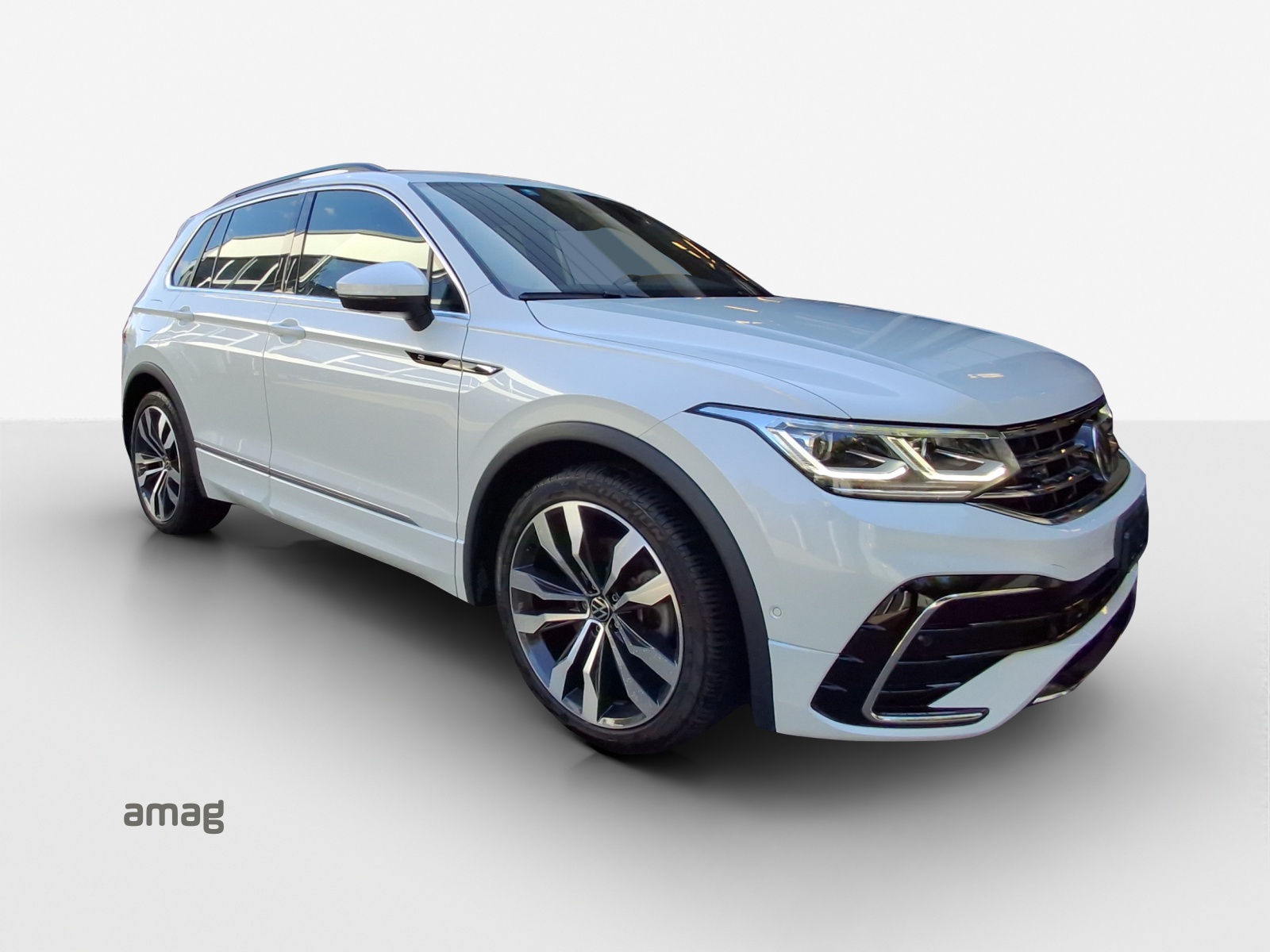 VW Tiguan 2.0 TDI SCR R-Line 4Motion DSG-image-5