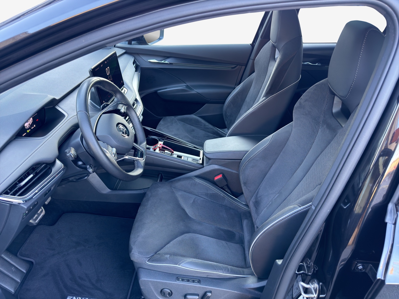 SKODA Enyaq iV 80 SportLine Ultra-image-7