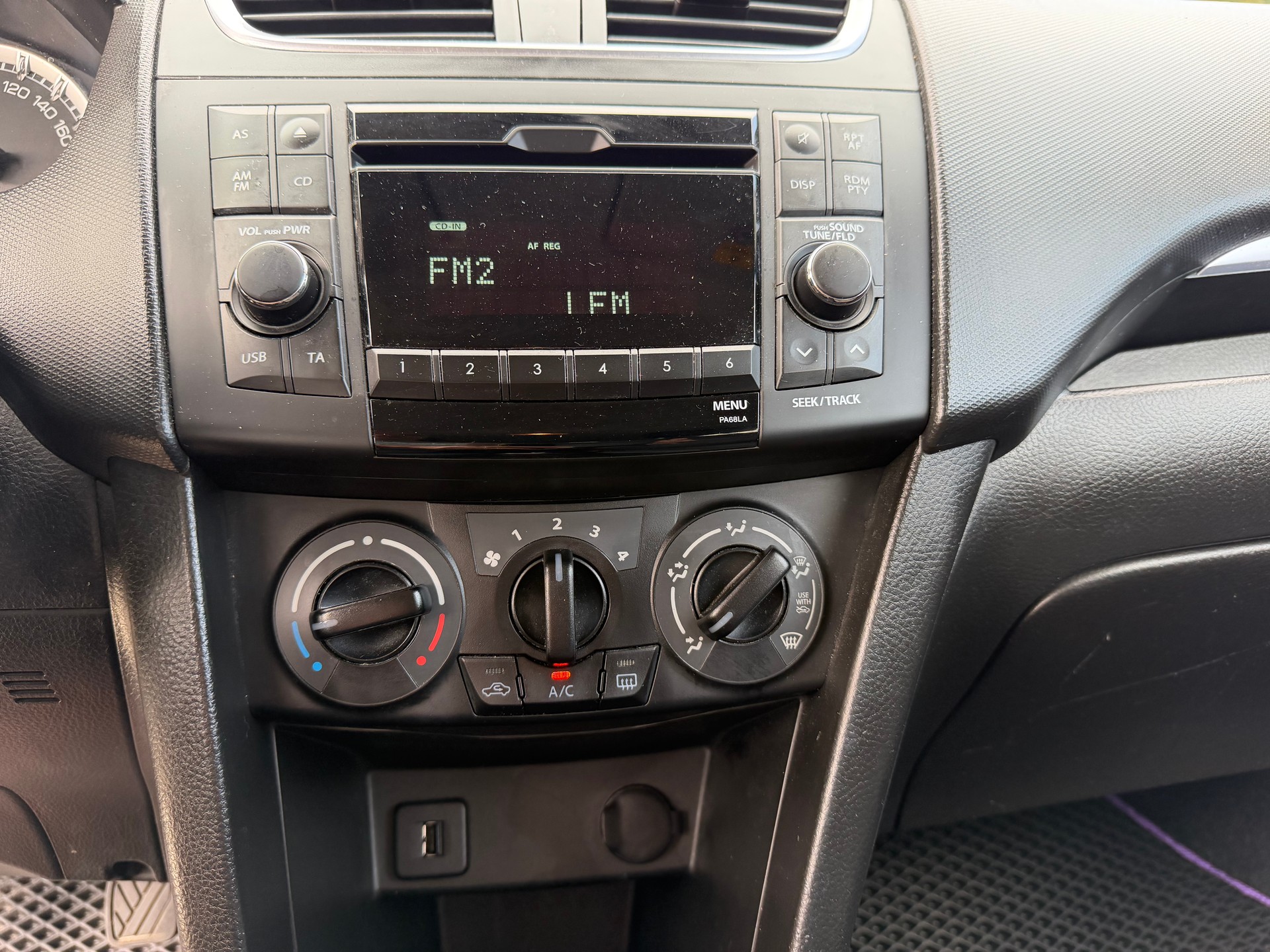 SUZUKI Swift 1.2i 16V Sergio Cellano-image-12