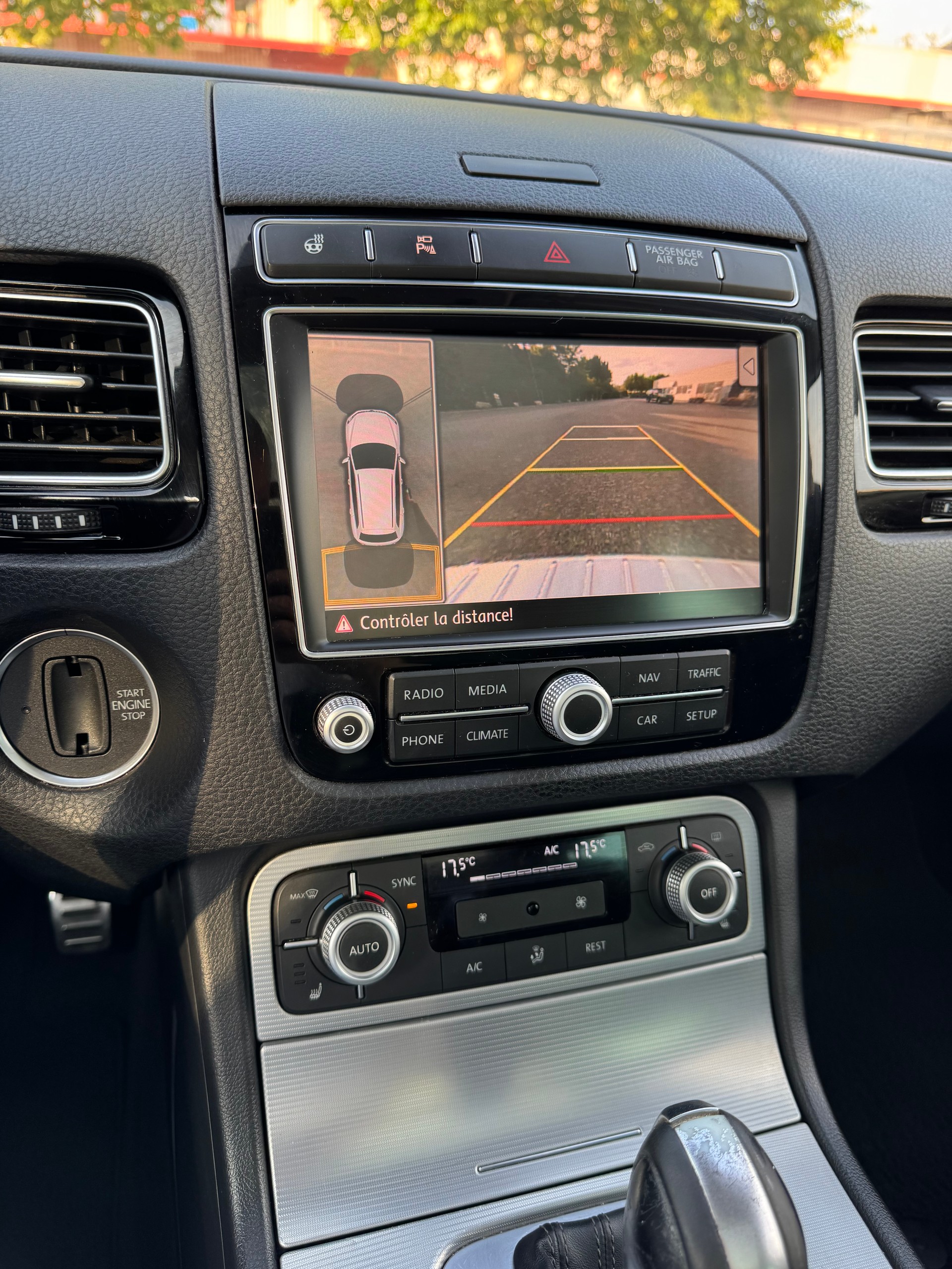VW Touareg 3.0 TDI BMT Terrain Tech Tiptronic-image-12