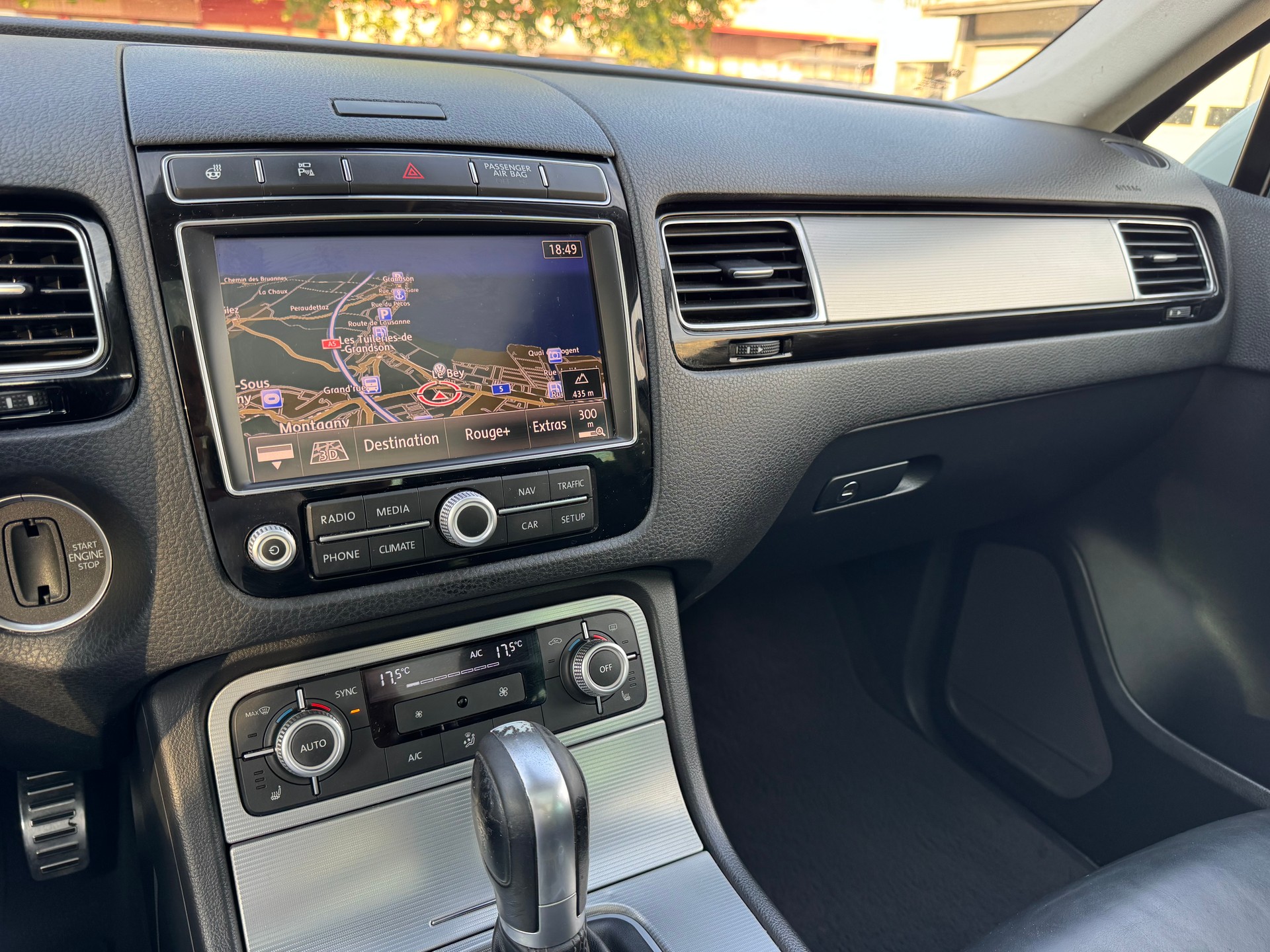VW Touareg 3.0 TDI BMT Terrain Tech Tiptronic-image-11