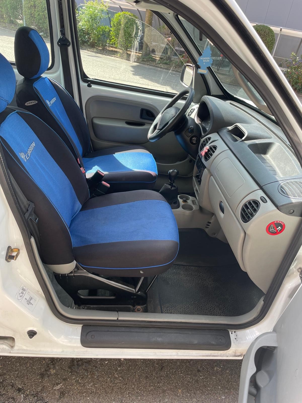 RENAULT Kangoo 1.6 16V Privilège-image-8