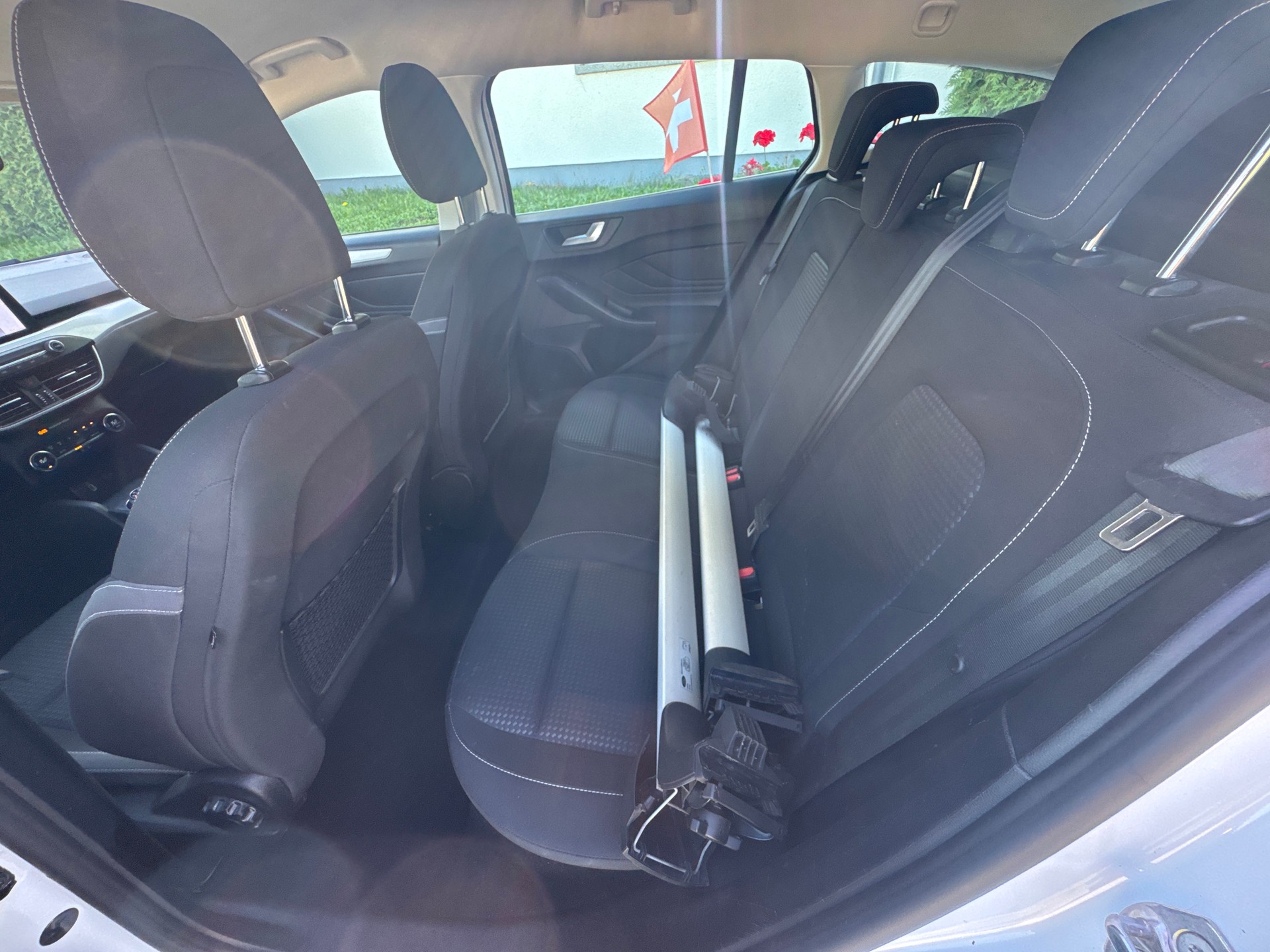 FORD Focus 1.5 SCTi Titanium X Automatic-image-9