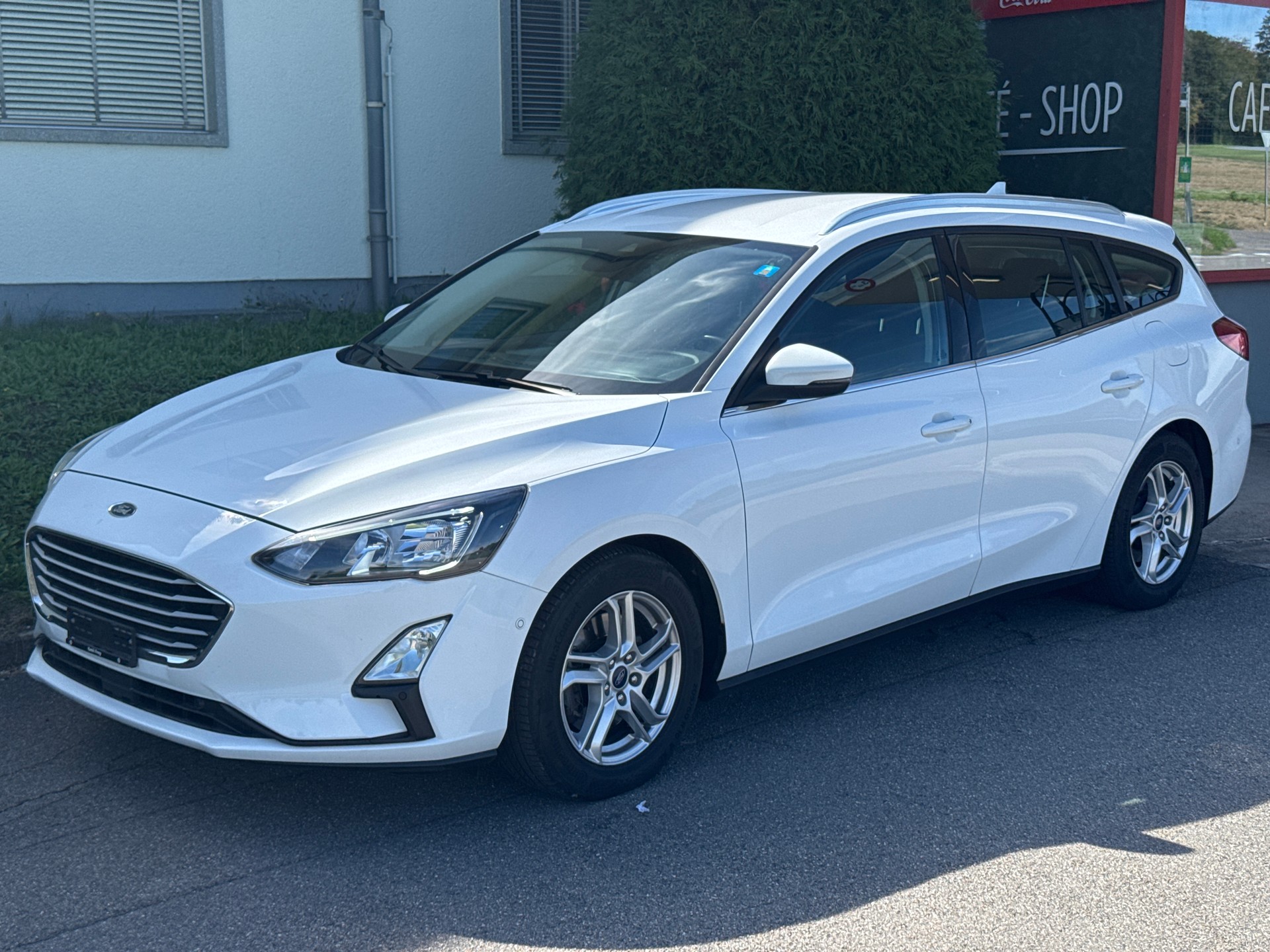 FORD Focus 1.5 SCTi Titanium X Automatic-image-0