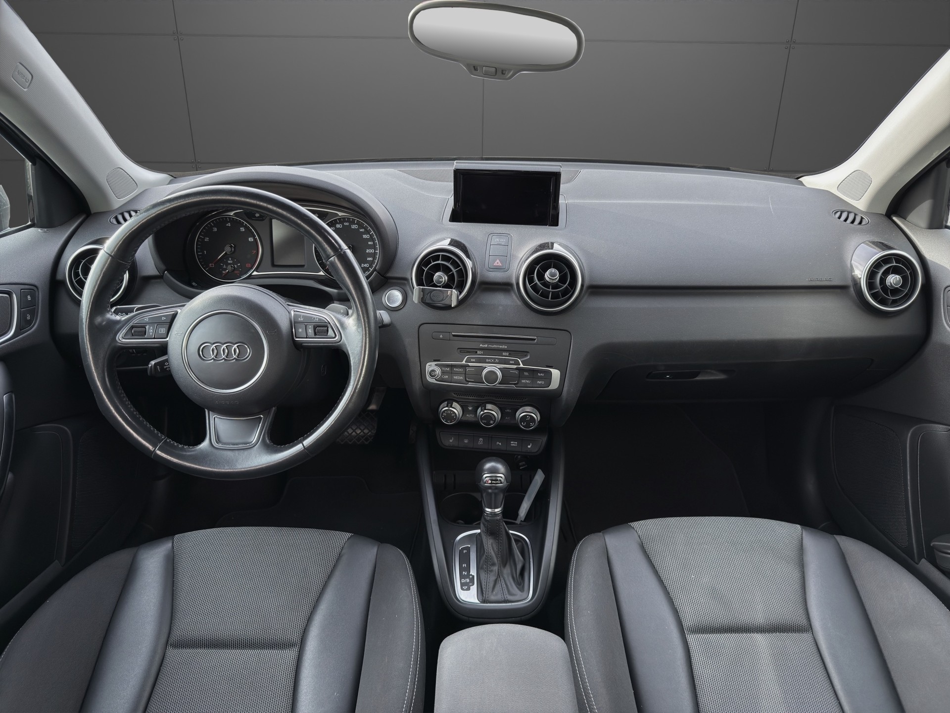 AUDI A1 Sportback 1.4 TFSI Sport S-tronic-image-11
