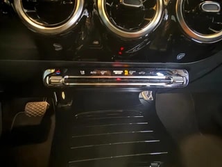 MERCEDES-BENZ A 180 Progressive 7G-DCT-image-22