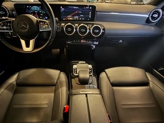 MERCEDES-BENZ A 180 Progressive 7G-DCT-image-14