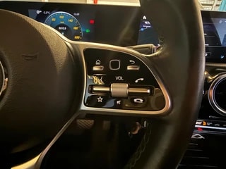 MERCEDES-BENZ A 180 Progressive 7G-DCT-image-18