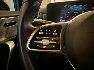 MERCEDES-BENZ A 180 Progressive 7G-DCT-image-17