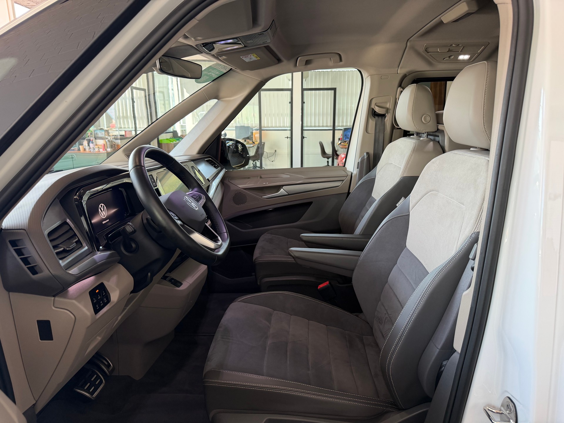 VW Multivan 2.0 TSI Style DSG * 204 PS *-image-14