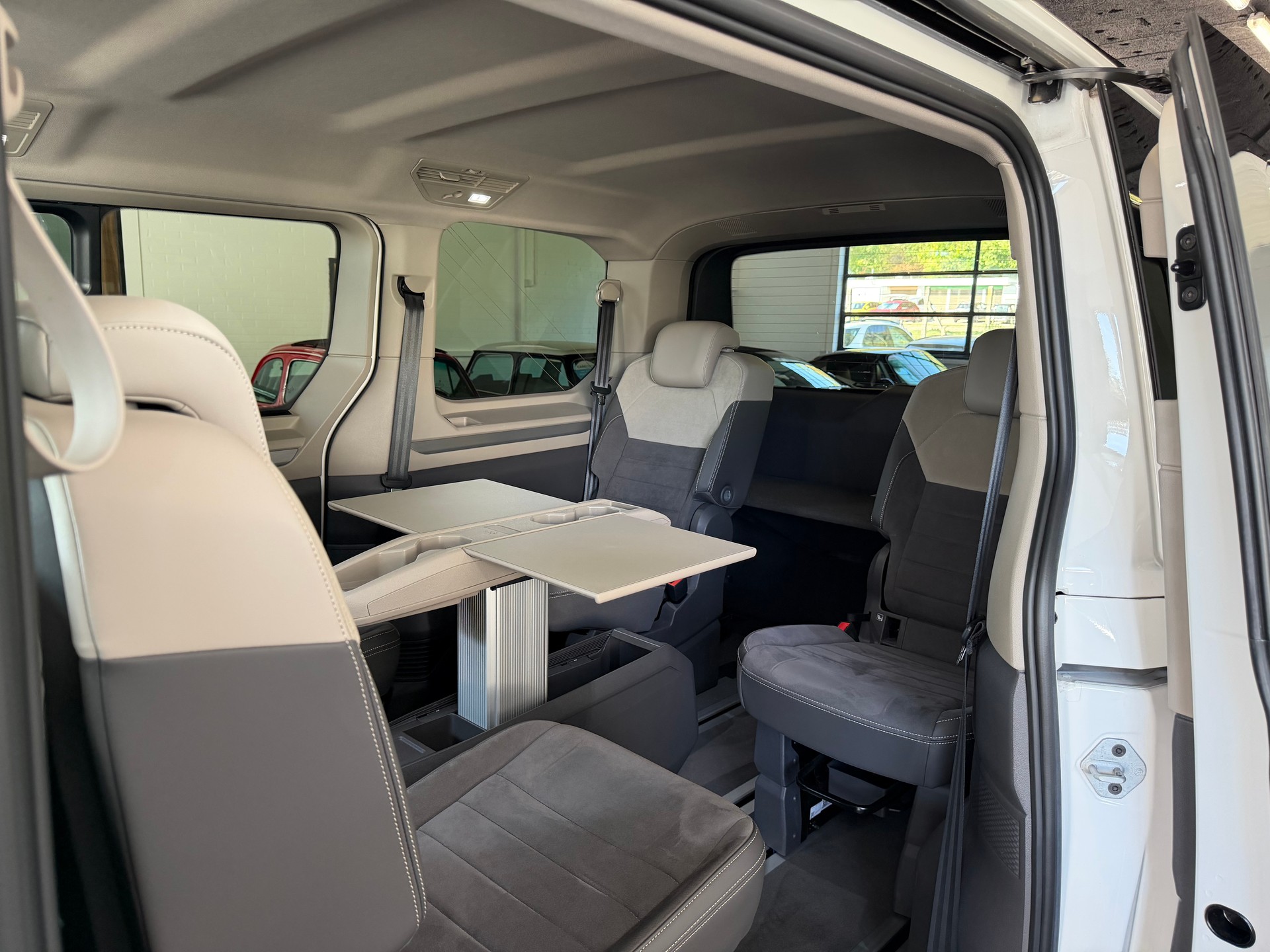 VW Multivan 2.0 TSI Style DSG * 204 PS *-image-13