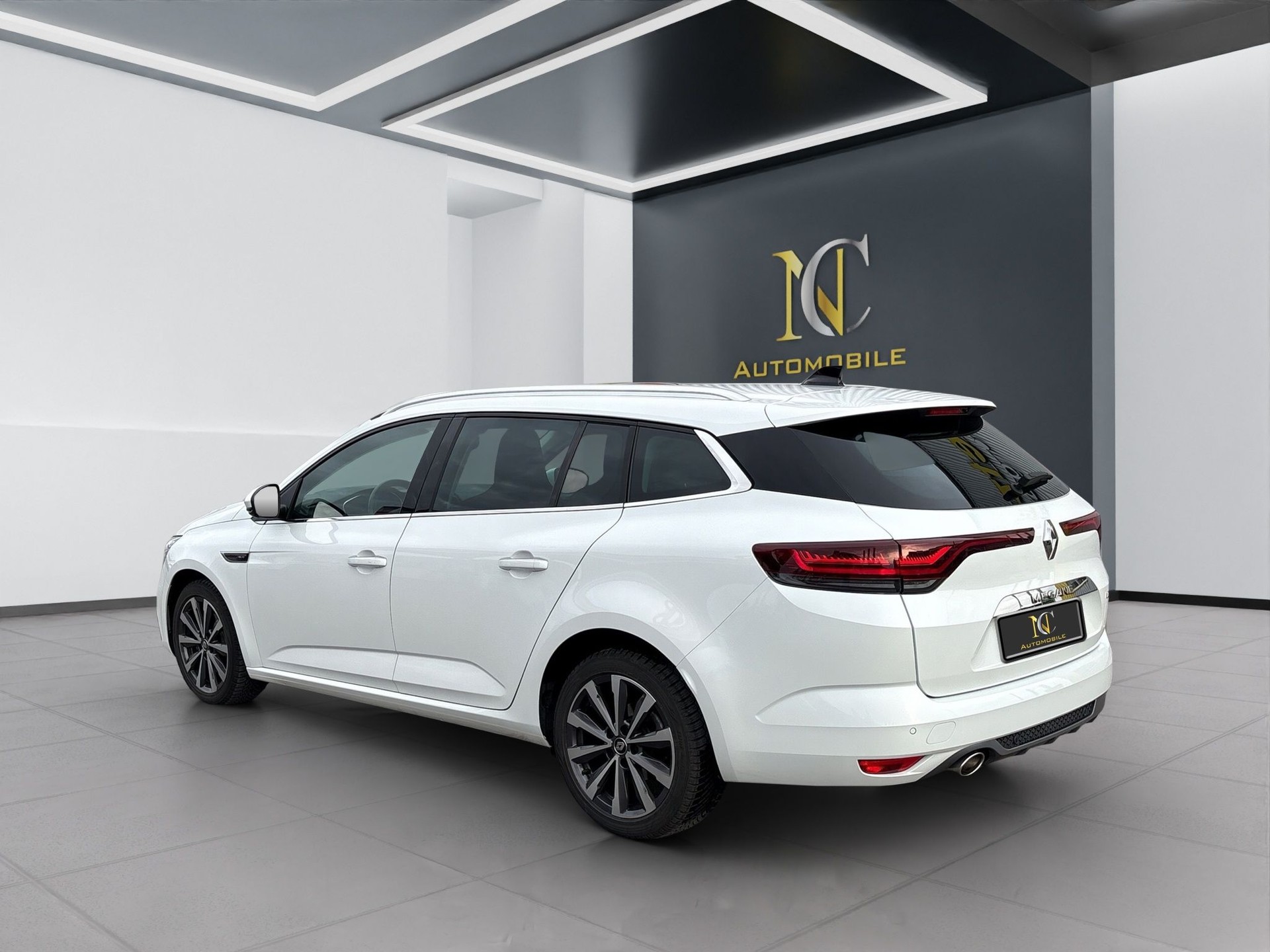 RENAULT Megane Mégane Grandtour 1.3 16V R.S. Line EDC-image-3