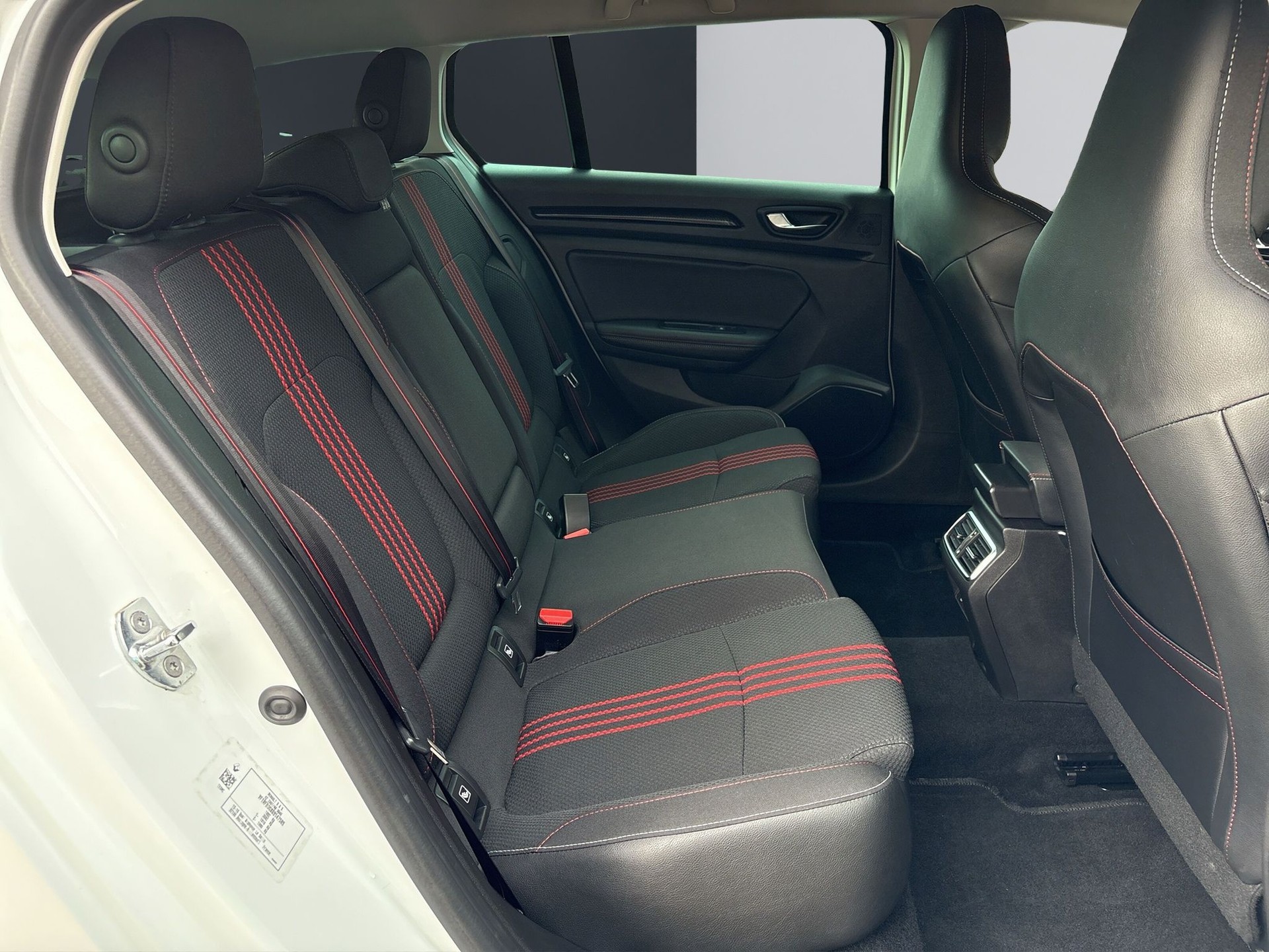 RENAULT Megane Mégane Grandtour 1.3 16V R.S. Line EDC-image-16
