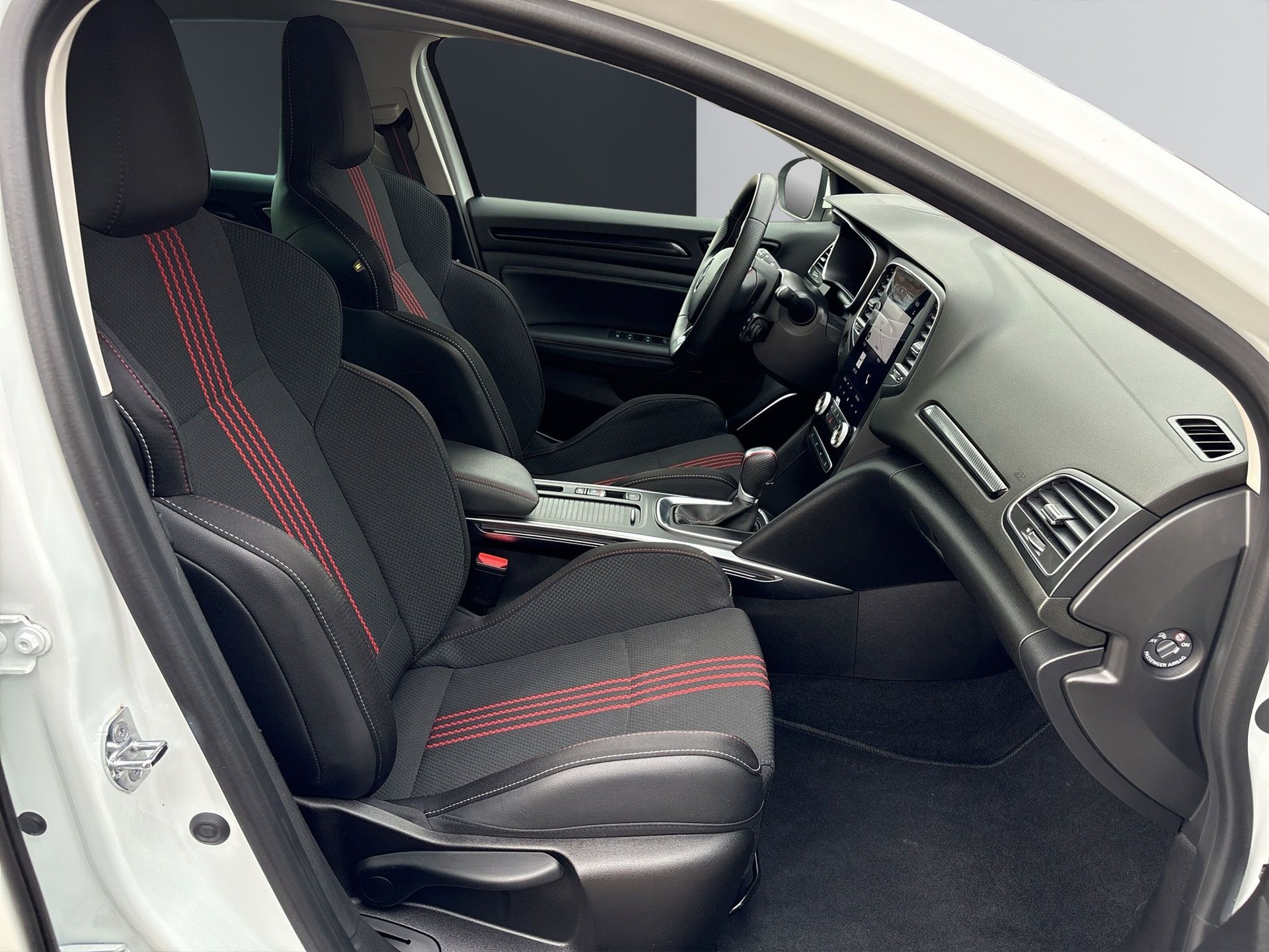 RENAULT Megane Mégane Grandtour 1.3 16V R.S. Line EDC-image-9