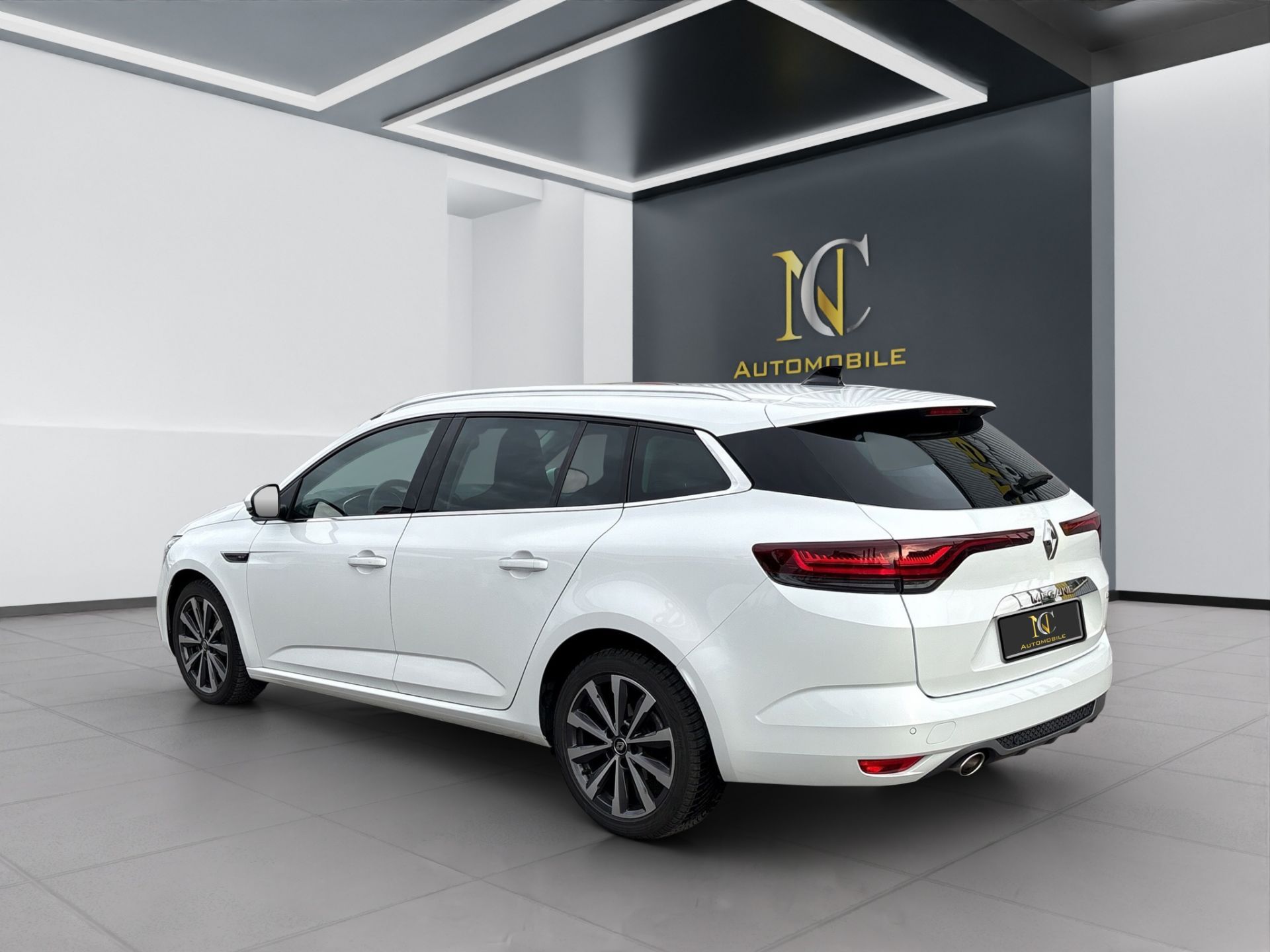 RENAULT Megane Mégane Grandtour 1.3 16V R.S. Line EDC-image-21