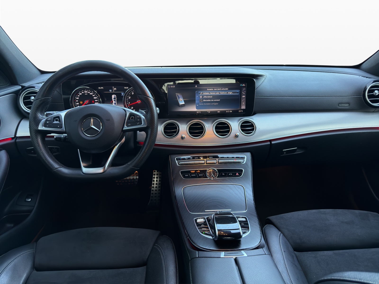 MERCEDES-BENZ E 200 AMG Line 4Matic 9G-Tronic-image-11