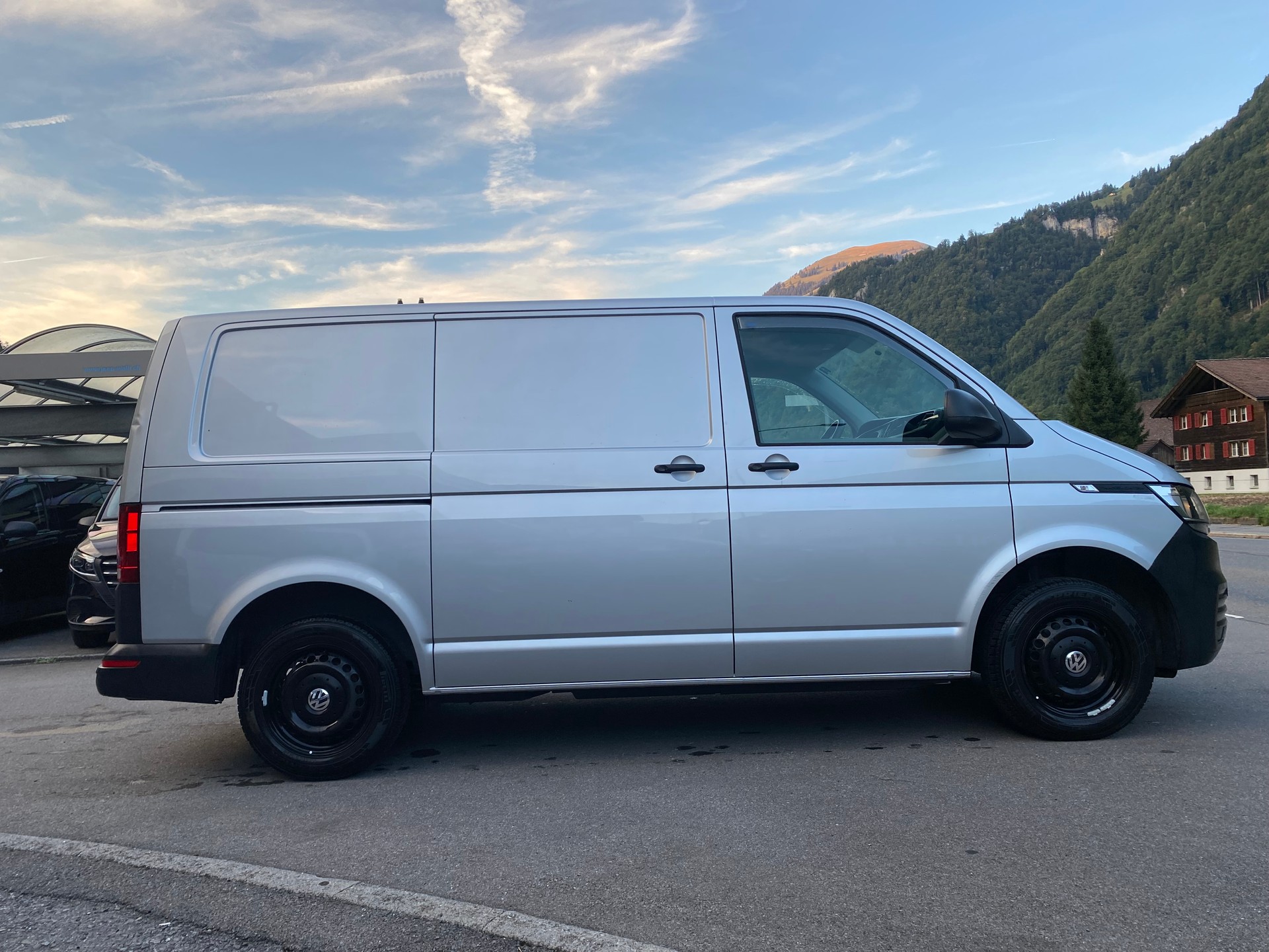 VW T6.1 2.0 TDI 4Motion DSG-image-15