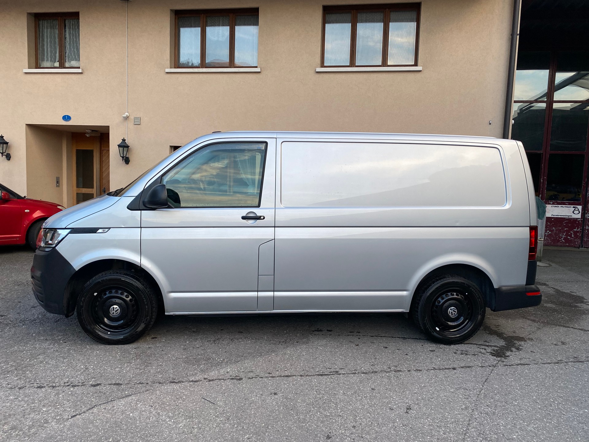 VW T6.1 2.0 TDI 4Motion DSG-image-11