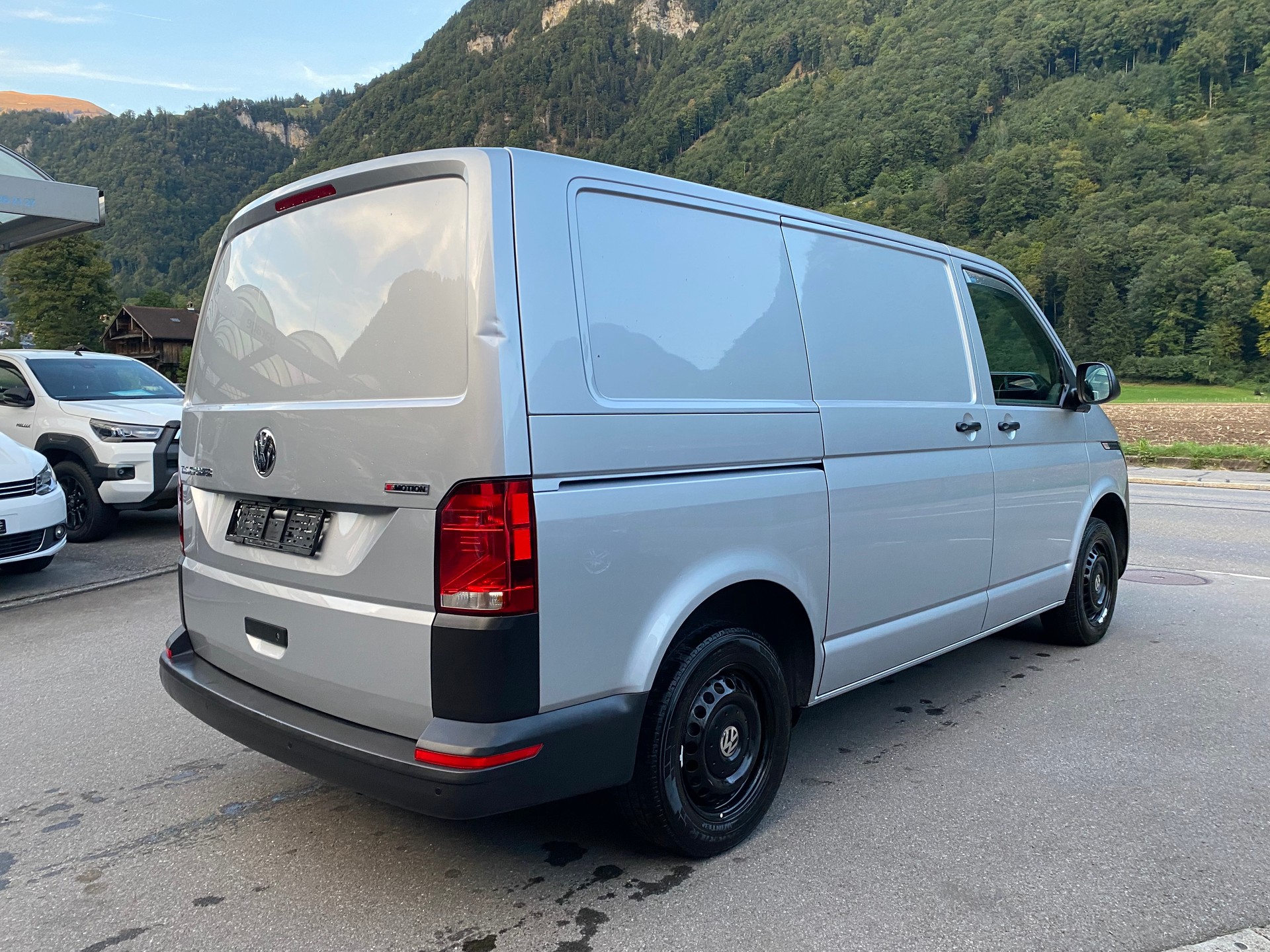 VW T6.1 2.0 TDI 4Motion DSG-image-13
