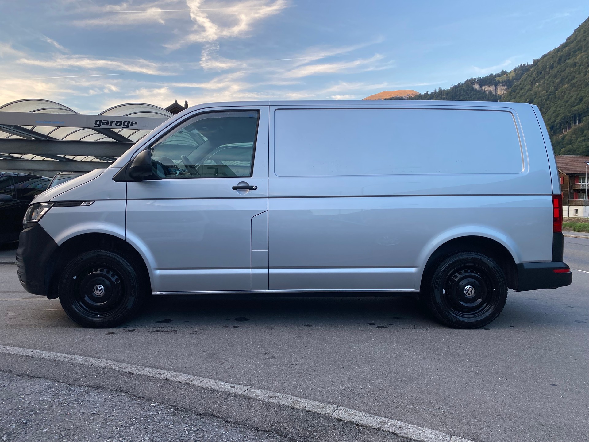 VW T6.1 2.0 TDI 4Motion DSG-image-0