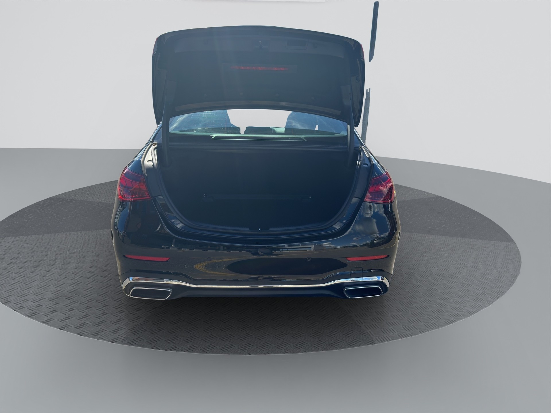 MERCEDES-BENZ C 300 AMG Line-image-14