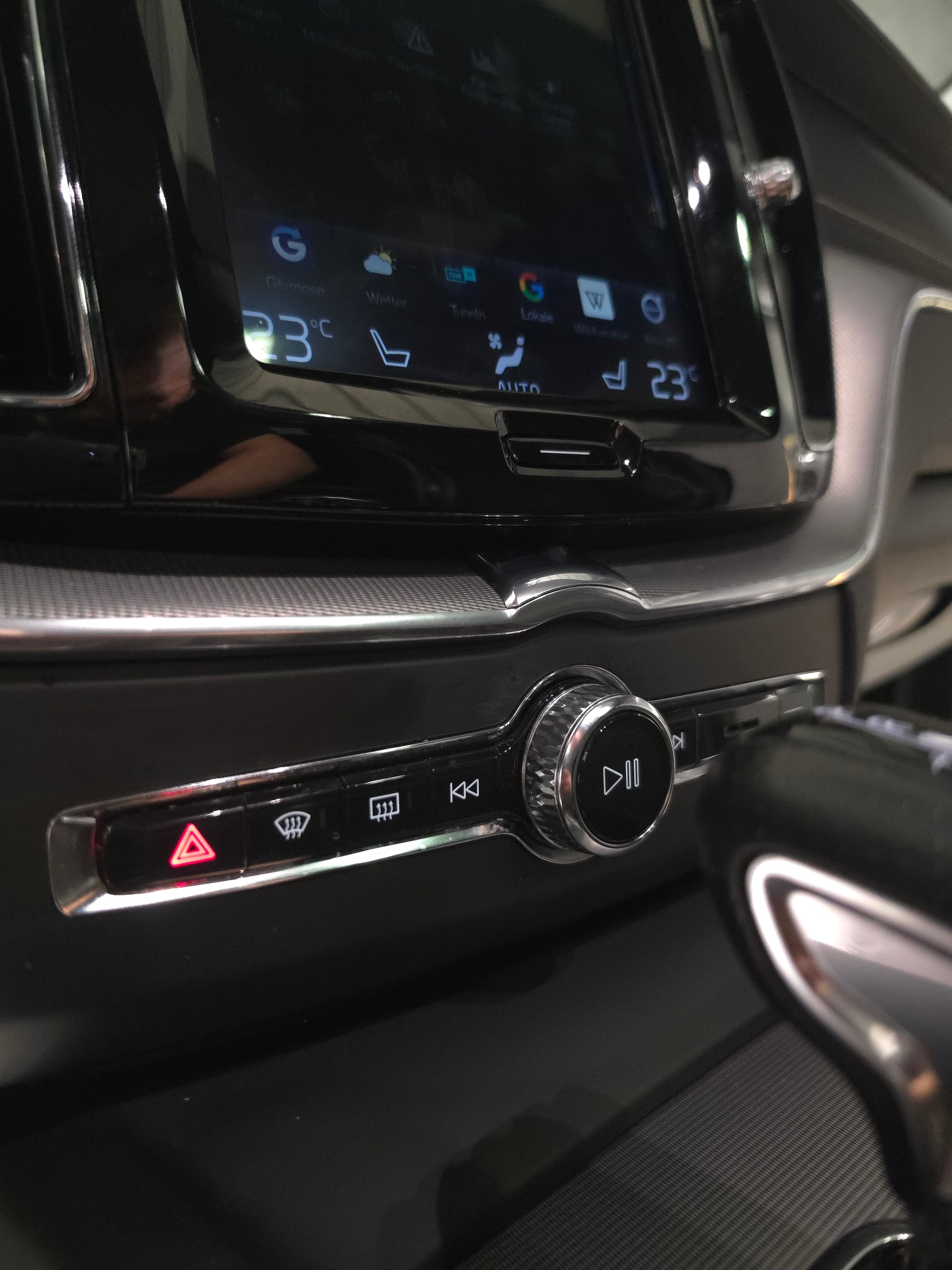 VOLVO XC60 T5 AWD R-Design Geartronic-image-18