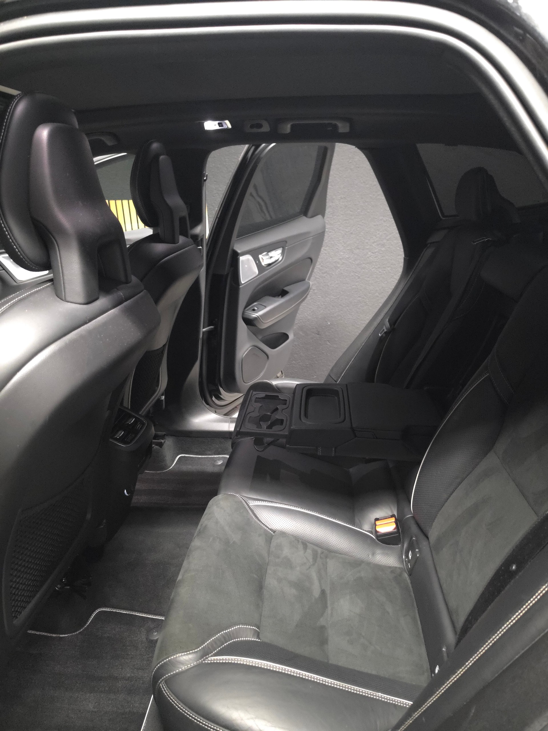 VOLVO XC60 T5 AWD R-Design Geartronic-image-10