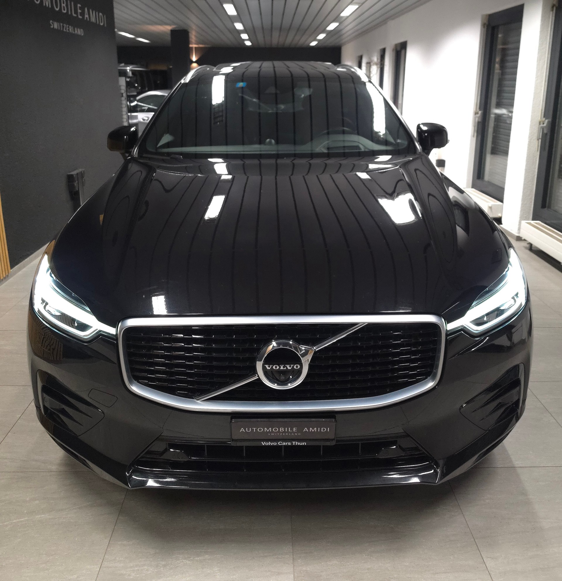 VOLVO XC60 T5 AWD R-Design Geartronic-image-1