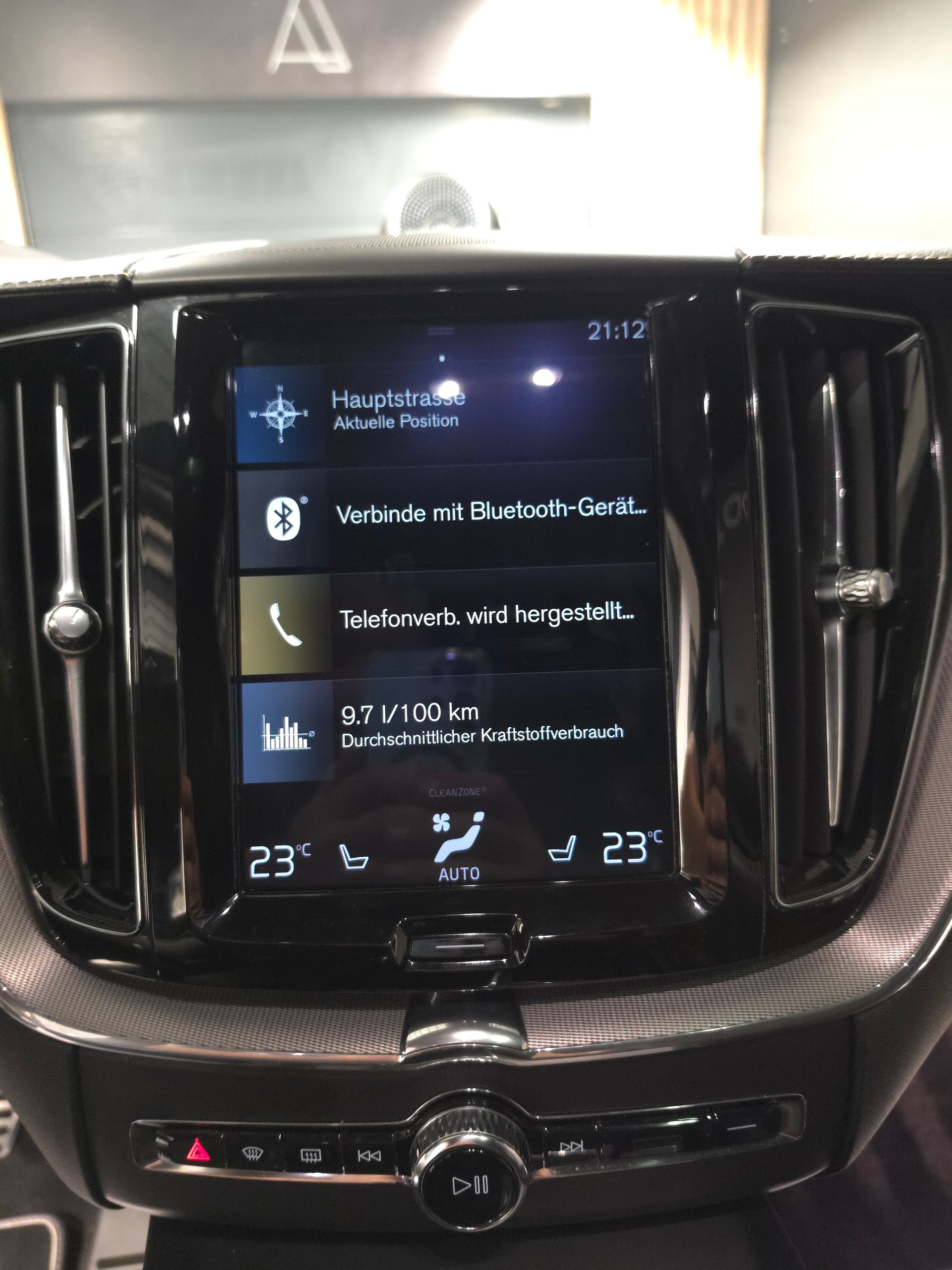VOLVO XC60 T5 AWD R-Design Geartronic-image-15