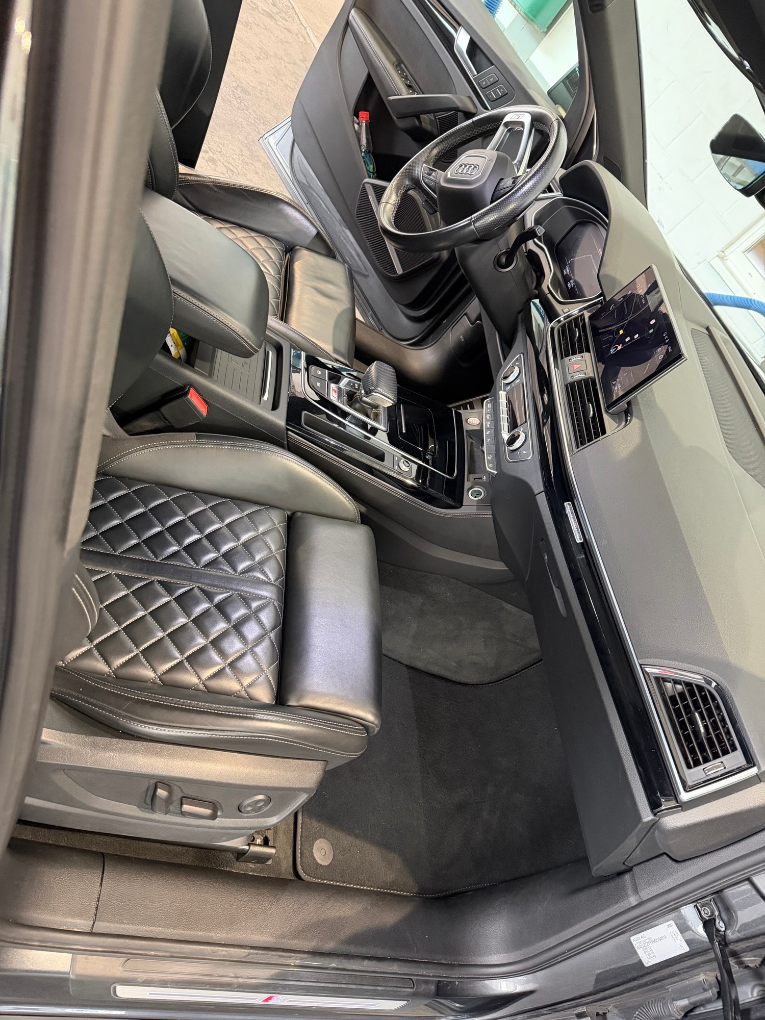 AUDI SQ5 Sportback-image-4