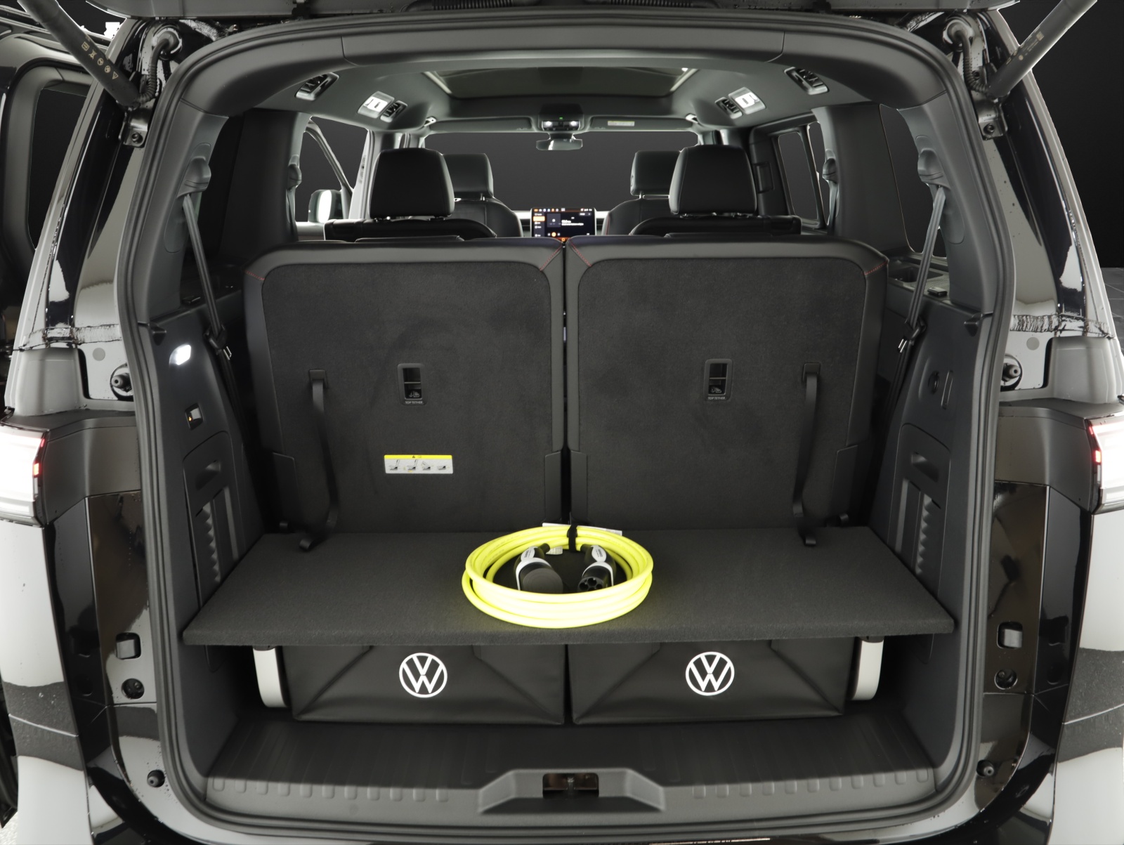 VW ID.Buzz LWB GTX 4 Motion-image-12