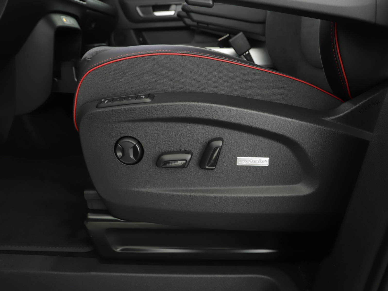 VW ID.Buzz LWB GTX 4 Motion-image-13