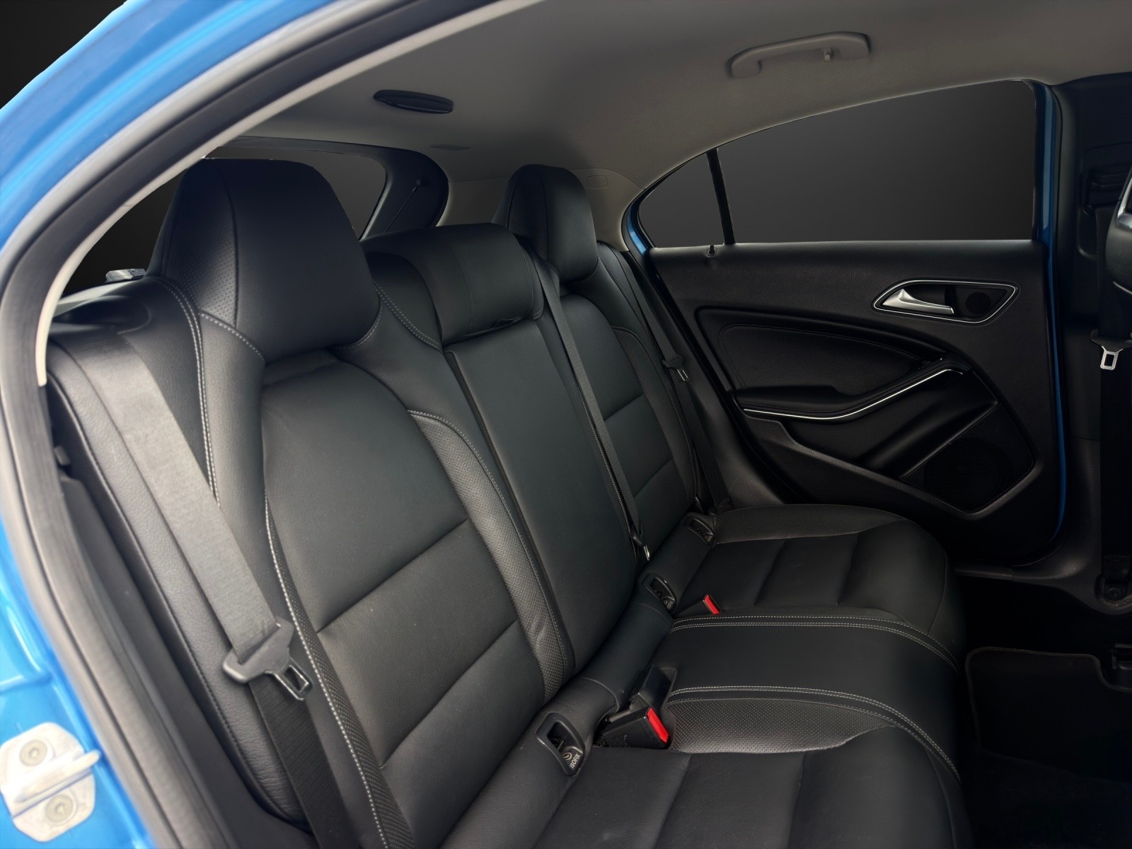 MERCEDES-BENZ A 180 Sport 7G-DCT-image-12