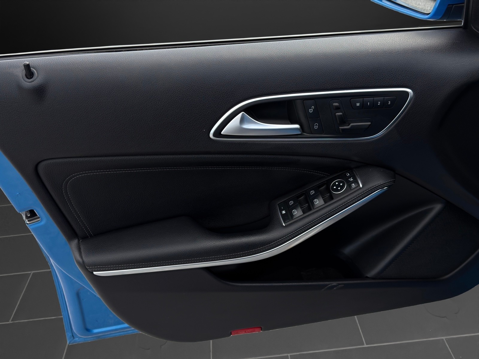 MERCEDES-BENZ A 180 Sport 7G-DCT-image-11