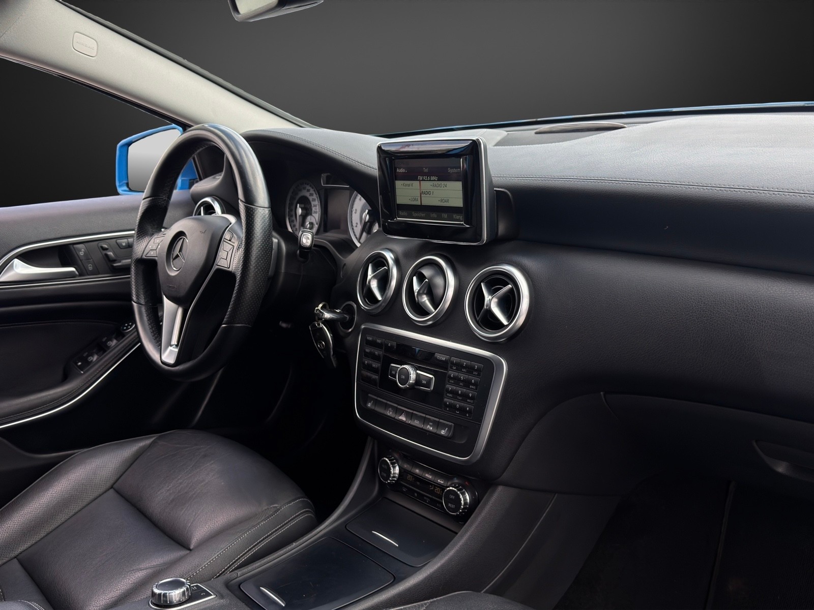 MERCEDES-BENZ A 180 Sport 7G-DCT-image-9