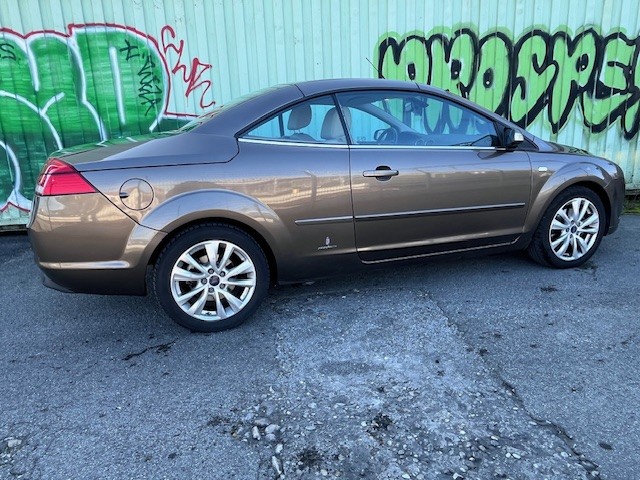 FORD Focus CC 2.0i Titanium Automatic-image-5