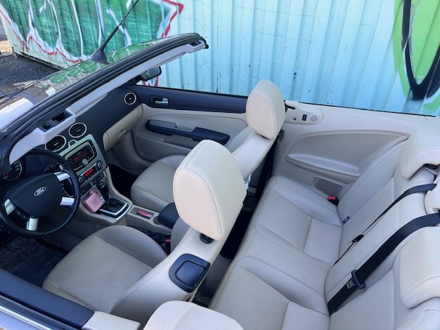 FORD Focus CC 2.0i Titanium Automatic-image-12