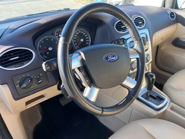FORD Focus CC 2.0i Titanium Automatic-image-7