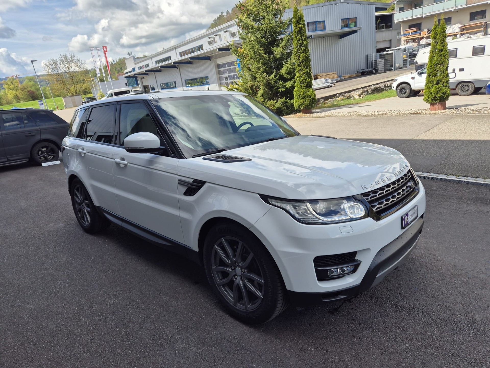 LAND ROVER Range Rover Sport 3.0 TDV6 SE Automatic-image-1