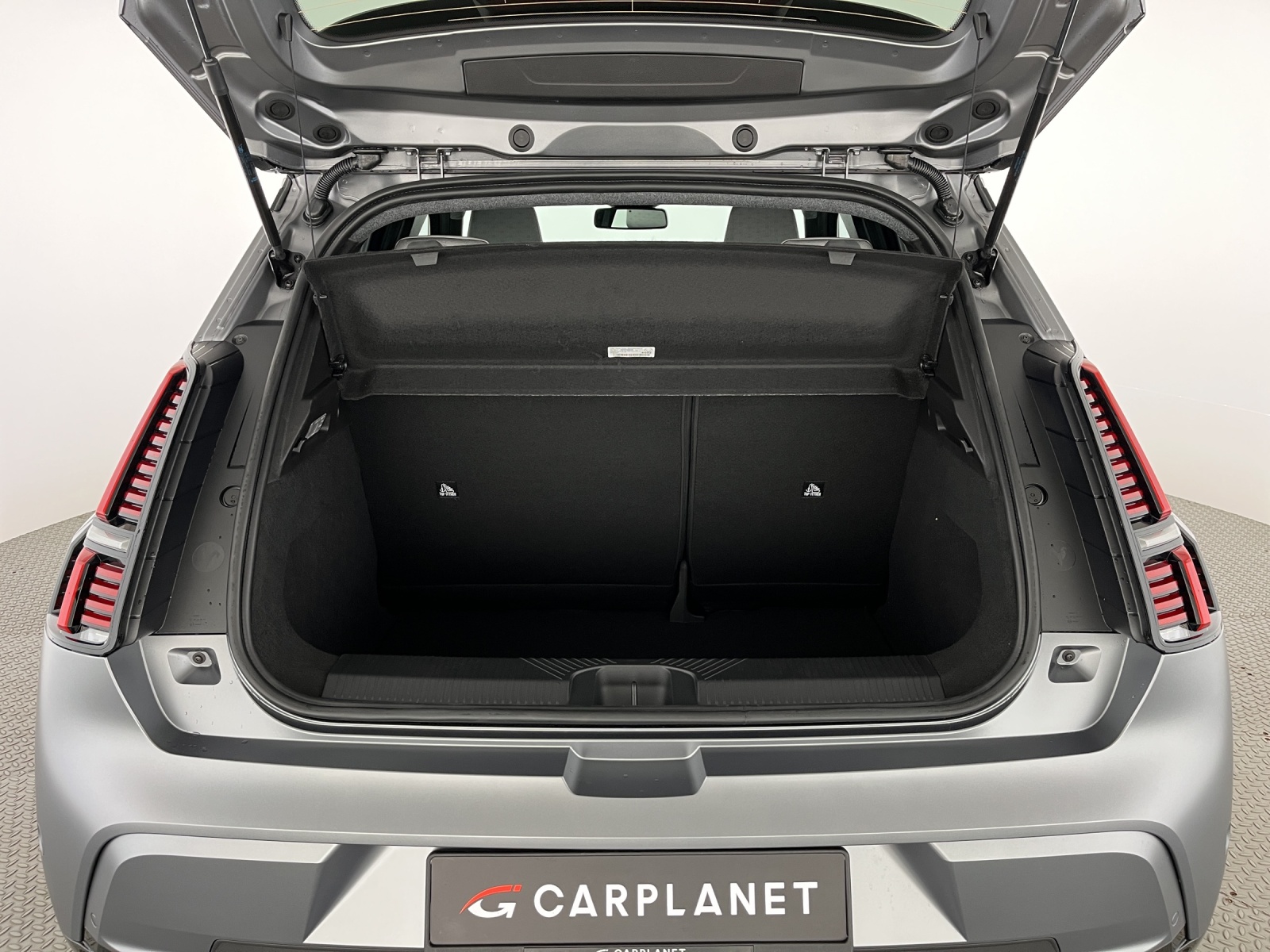 RENAULT R5 E-Tech Comfort Range Roland Garros-image-17