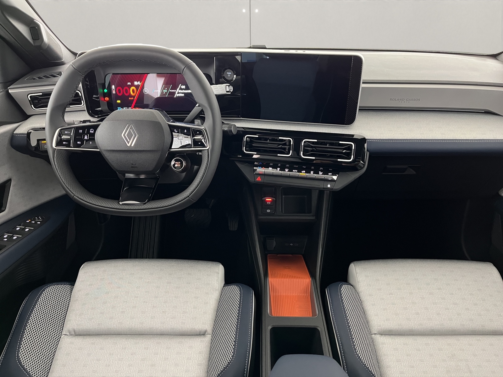 RENAULT R5 E-Tech Comfort Range Roland Garros-image-8