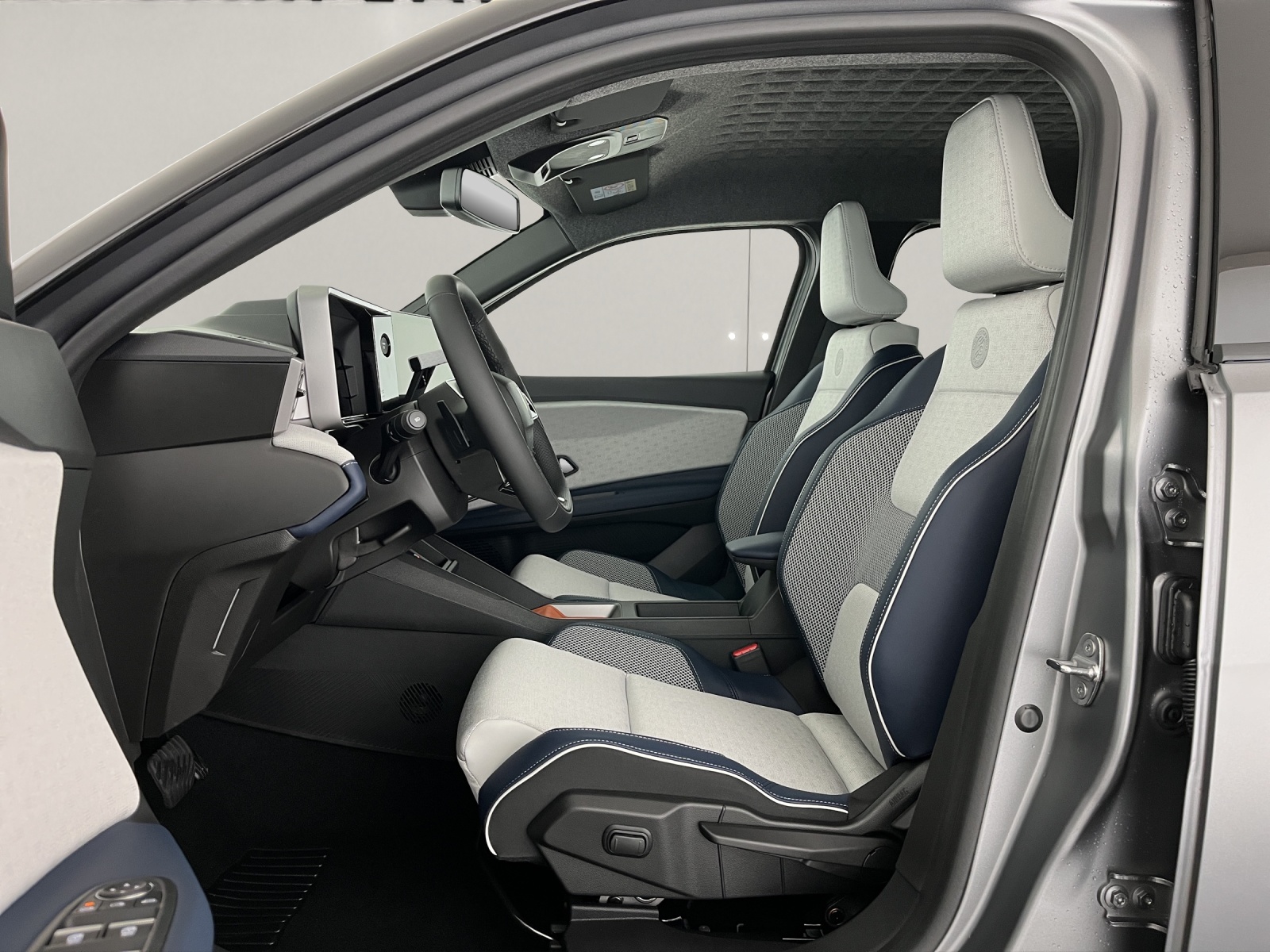 RENAULT R5 E-Tech Comfort Range Roland Garros-image-7