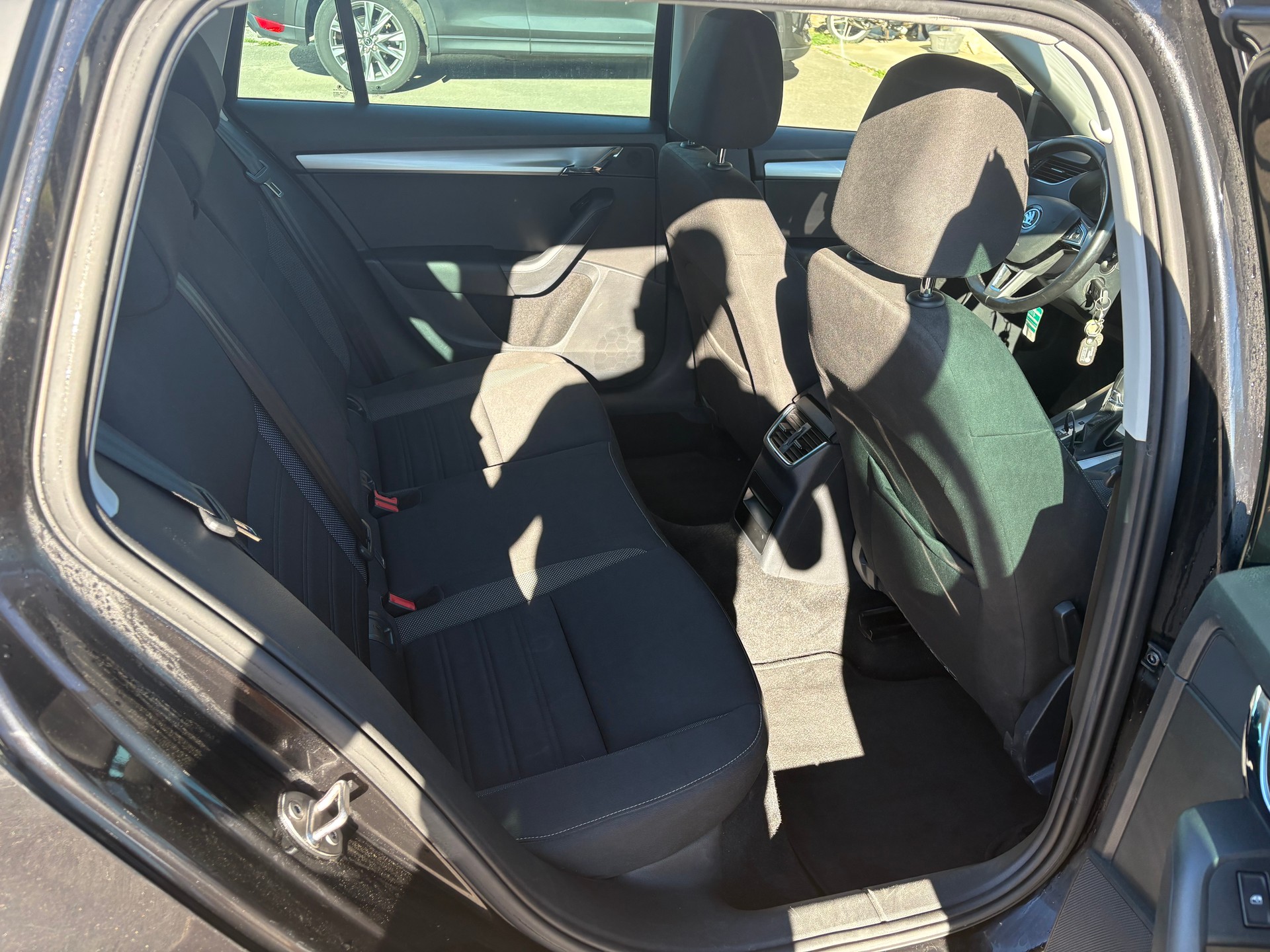 SKODA 1.8 TSI Ambition 4x4 DSG-image-5